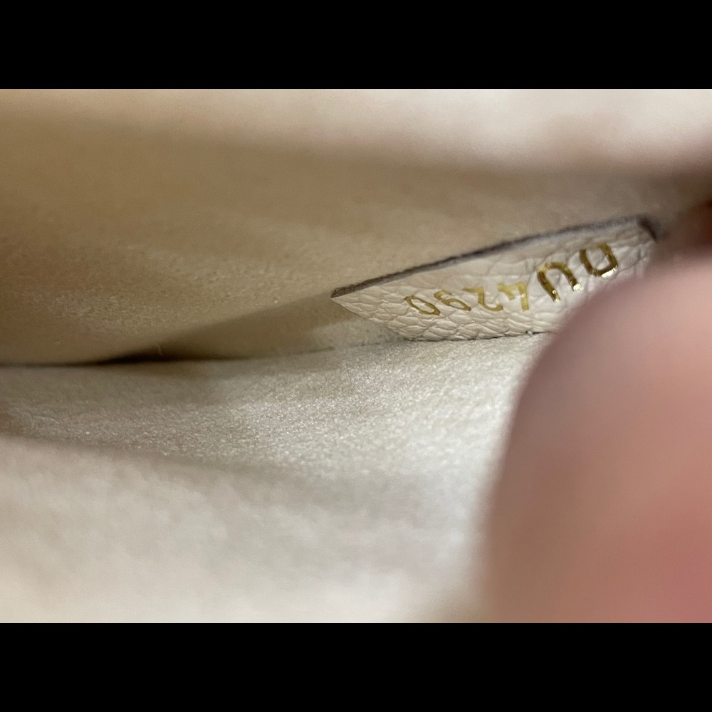 ❌❌sold❌❌Louis Vuitton Bi-Color Pouchette Métis - Picture 9 of 10